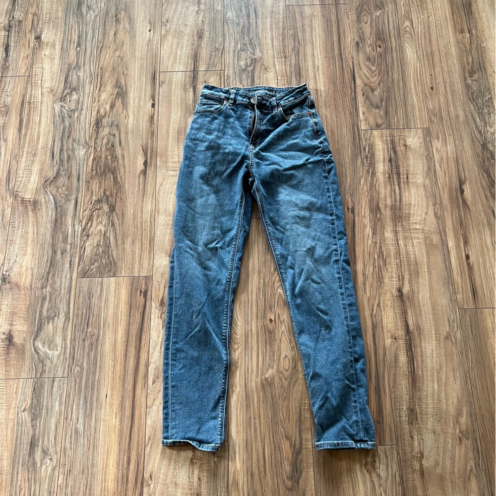 American Eagle Long Mom Jeans